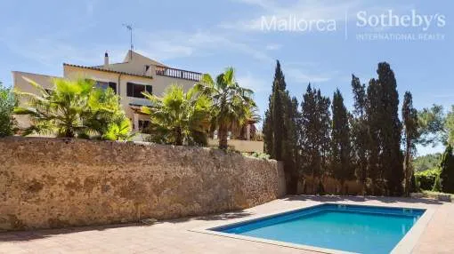 A splendid manor house very close to Palma
